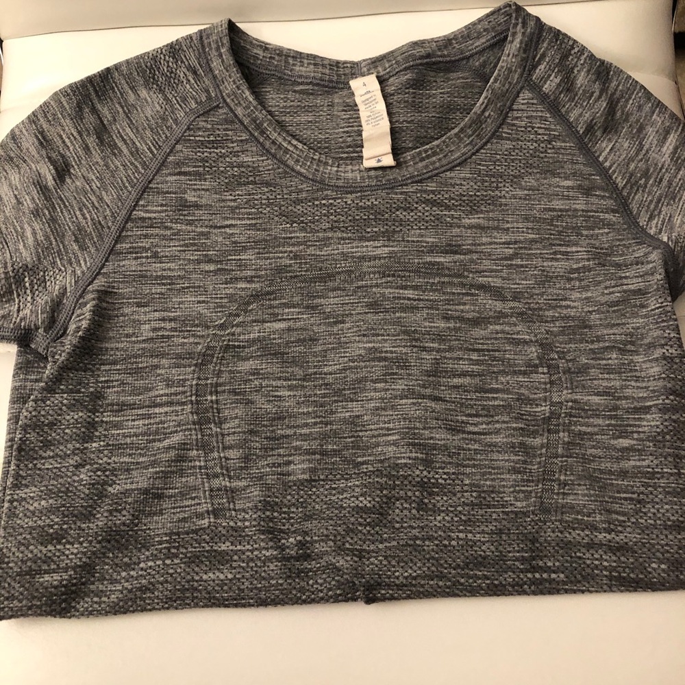 Lululemon swiftly tech shirt